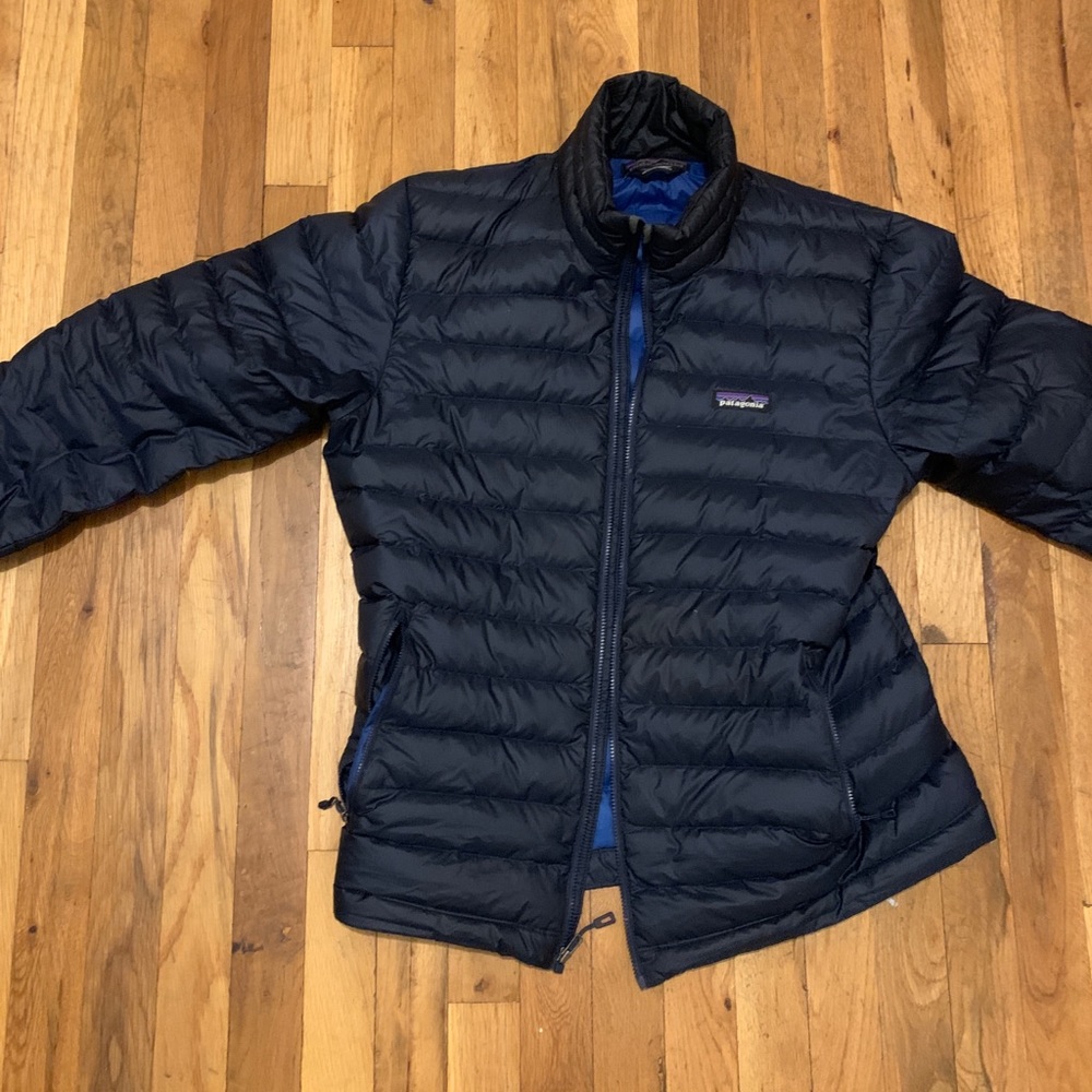 Patagonia navy puffed down sweater